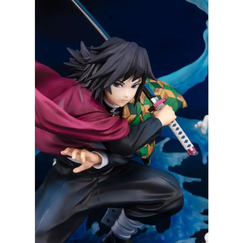 Figura Giyu Tomioka "El aliento del agua - Demon Slayer™"