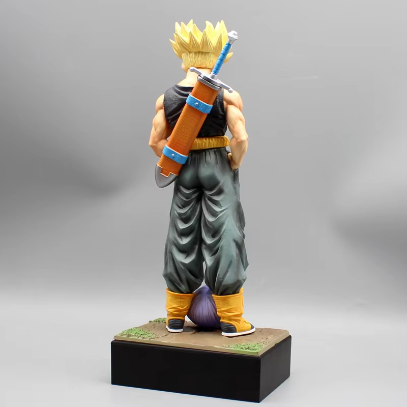 Figura Mirai Trunks SSJ - Dragon Ball Z™