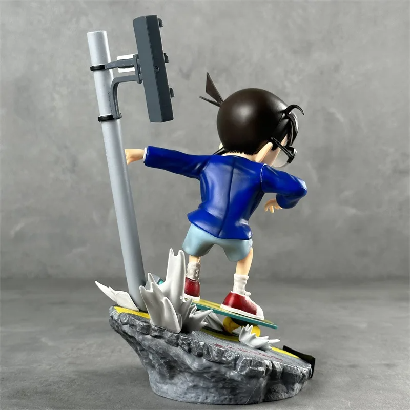 Figura Conan "Monopatín" - Detective Conan™